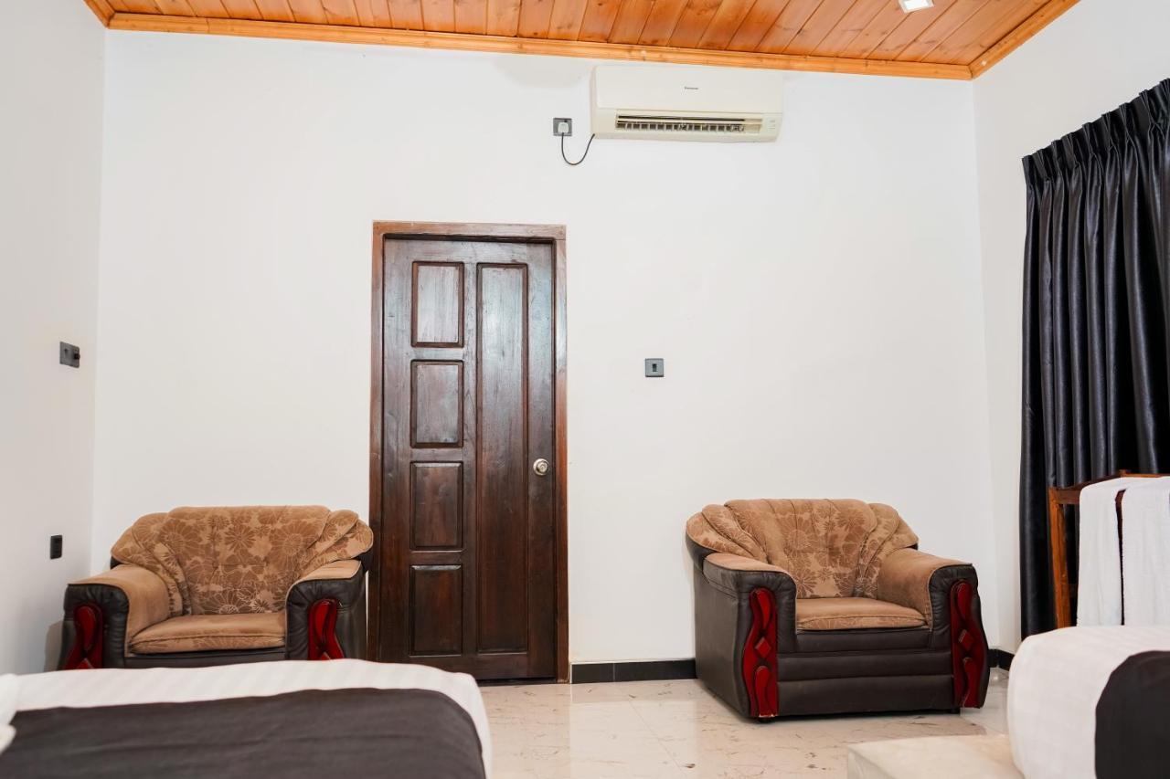 Anoo Beach Villa Тринкомале Екстериор снимка